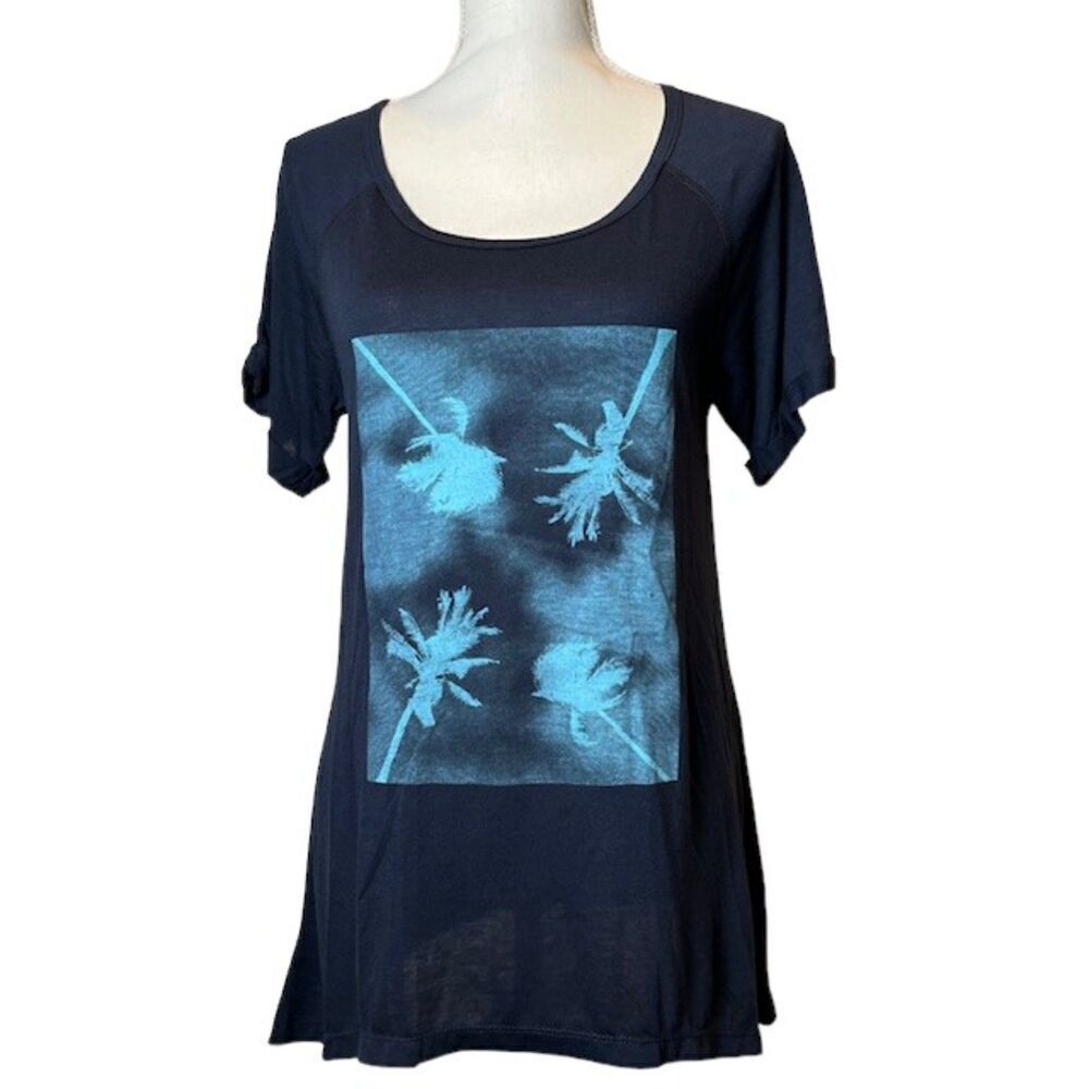 Brisas Graphic Top Navy with Aqua Palms Cuffed Short‎ Sleeve Light Size Small